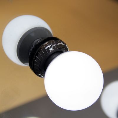 Smart Tabletop Lighted Makeup Mirror High Brightness With Dimmable LED