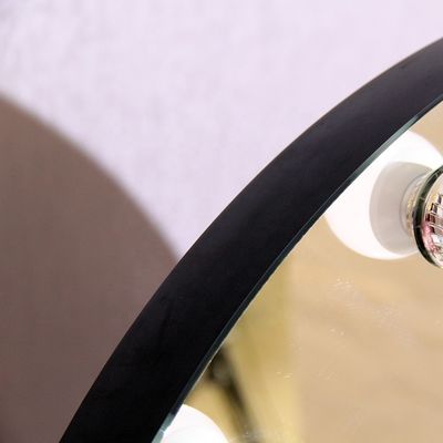 High Output Makeup Mirror With Lights Customizable Illuminated Makeup Mirror